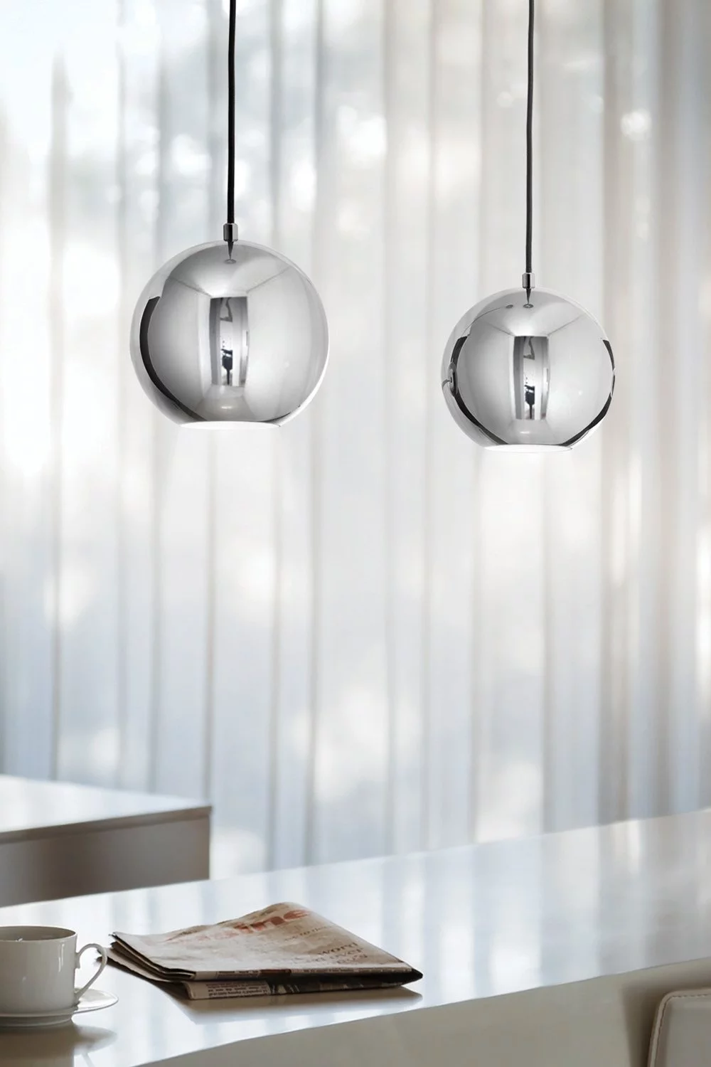   
                        
                        Люстра IDEAL LUX (Італія) 87935    
                         У стилі Лофт.  
                        Тип джерела світла: світлодіодна лампа, змінна.                         Форма: Куля.                         Кольори плафонів і підвісок: Сірий.                         Матеріал: Метал.                          фото 2