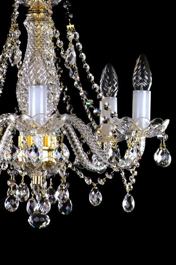   
                        
                        Кришталева люстра ARTGLASS (Чехія) 88855    
                         У стилі Класика.  
                        Тип джерела світла: світлодіодна лампа, змінна.                         Форма: Коло.                         Кольори плафонів і підвісок: Прозорий.                         Матеріал: Кришталь.                          фото 2