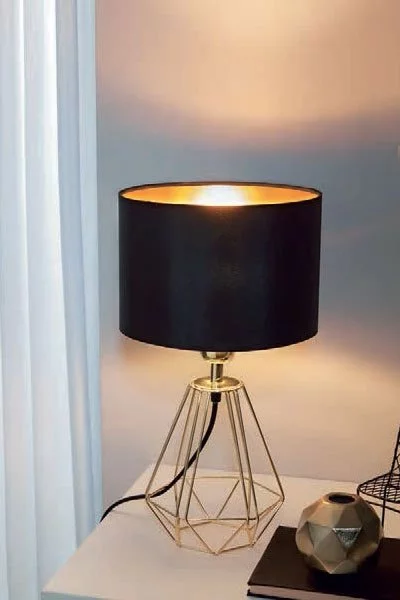   
                        Настільна лампа EGLO (Австрія) 89345    
                         у стилі модерн, лофт.  
                        Тип джерела світла: cвітлодіодні led, енергозберігаючі, розжарювання.                                                 Кольори плафонів і підвісок: чорний, золото.                         Матеріал: тканина.                          фото 2