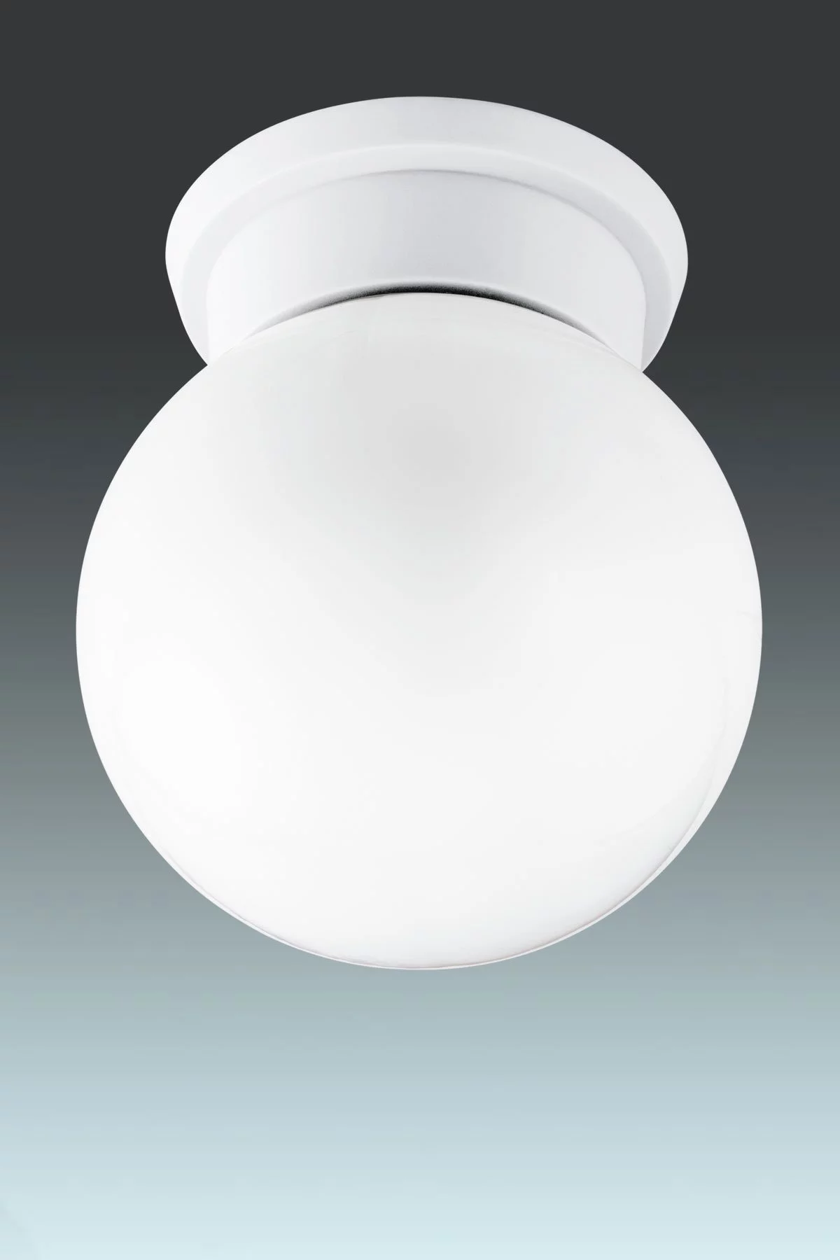   
                        Точковий світильник EGLO (Австрія) 89519    
                         у стилі Модерн.  
                        Тип джерела світла: cвітлодіодні led, енергозберігаючі, розжарювання.                         Форма: Куля.                         Кольори плафонів і підвісок: Білий.                         Матеріал: Скло.                          фото 1