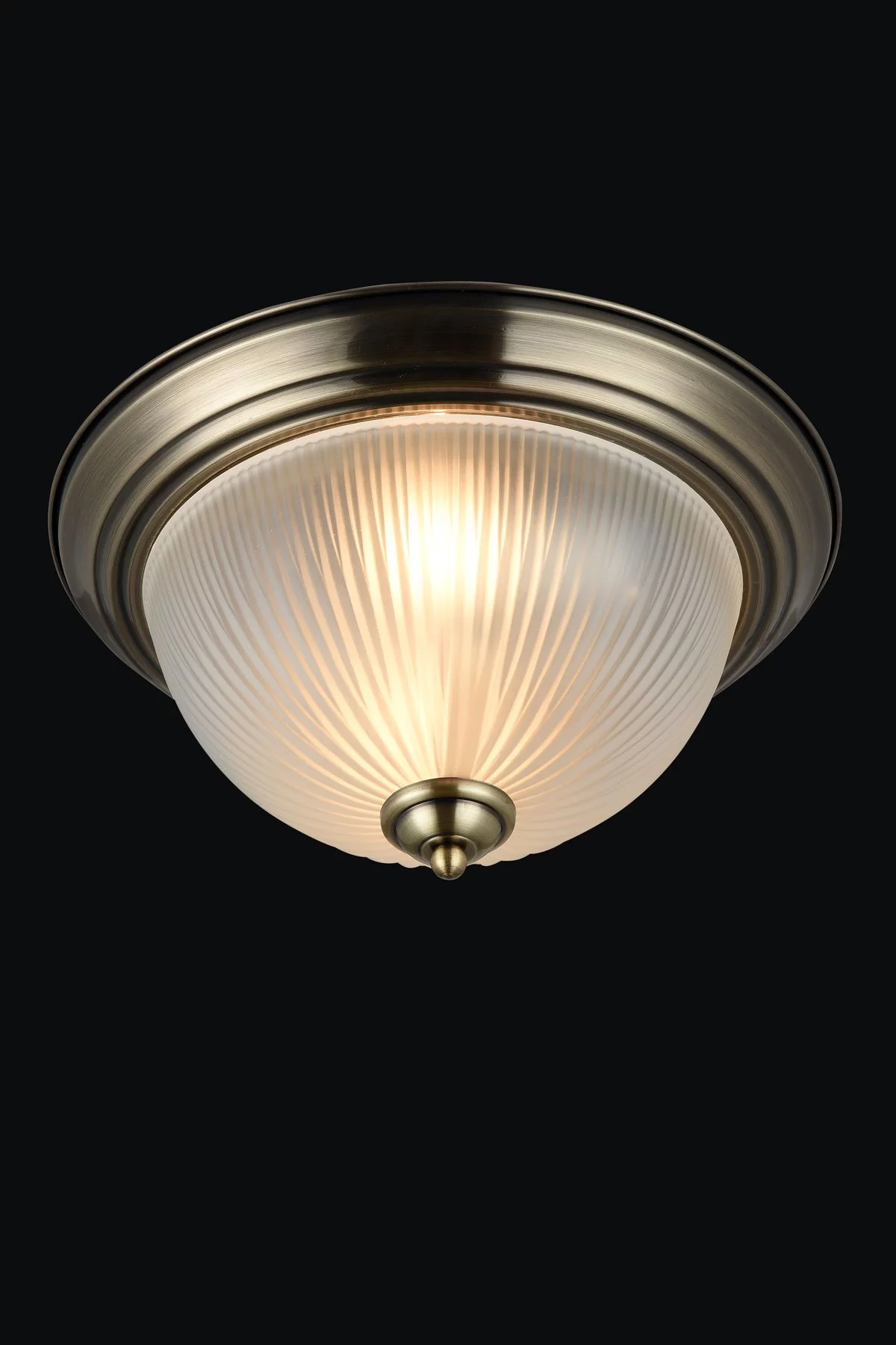   
                        Люстра MAYTONI (Німеччина) 89820    
                         у стилі Класика.  
                        Тип джерела світла: світлодіодна лампа, змінна.                         Форма: Коло.                         Кольори плафонів і підвісок: Білий.                         Матеріал: Скло.                          фото 2