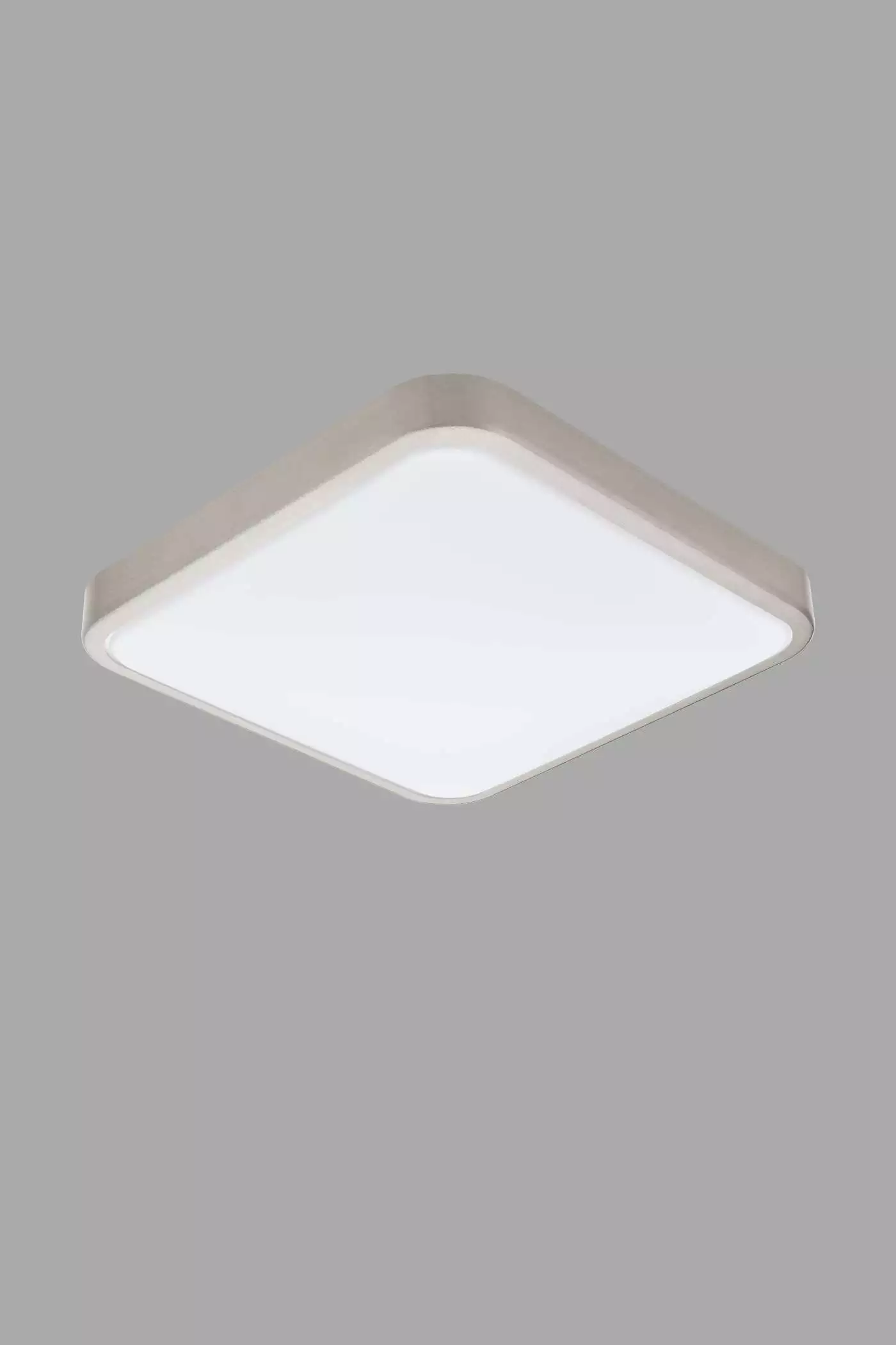   
                        Світильник стельовий EGLO (Австрія) 90027    
                         у стилі модерн.  
                        Тип джерела світла: вбудовані світлодіоди led.                         Форма: квадрат.                         Кольори плафонів і підвісок: білий.                         Матеріал: пластик.                          фото 1