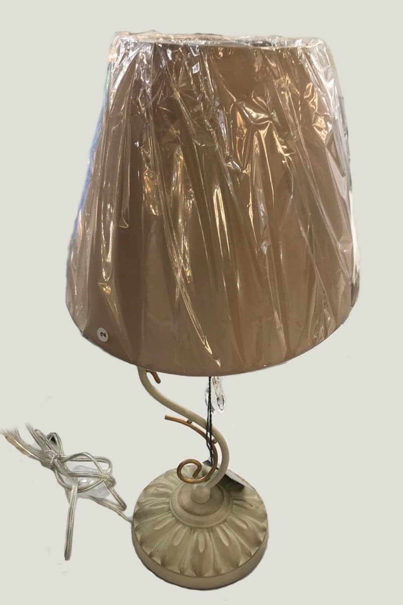   
                        Настільна лампа MAYTONI (Німеччина) 92267    
                         у стилі класика.  
                        Тип джерела світла: cвітлодіодні led, енергозберігаючі, розжарювання.                                                 Кольори плафонів і підвісок: коричневий.                         Матеріал: тканина, пластик.                          фото 7
