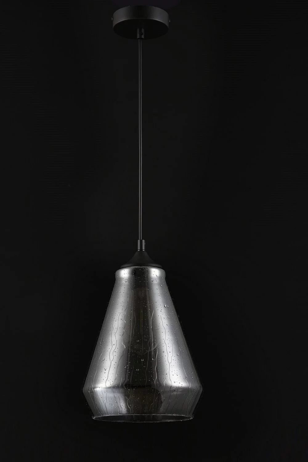   
                        Люстра MAYTONI  (Германия) 92803    
                         в стиле лофт.  
                        Тип источника света: светодиодные led, энергосберегающие, накаливания.                         Форма: круг.                         Цвета плафонов и подвесок: серый.                         Материал: стекло.                          фото 2