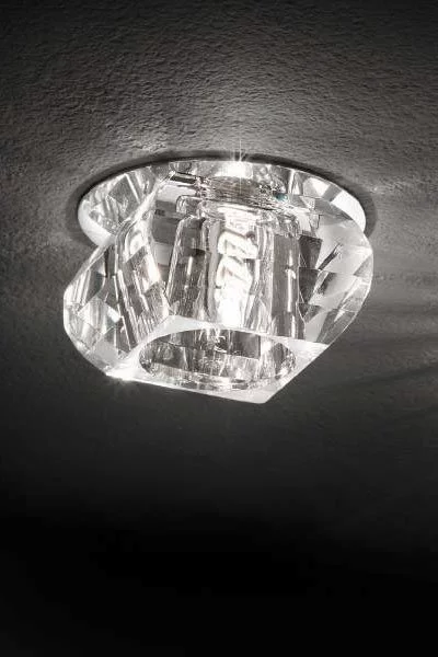   
                        
                        Точечный светильник IDEAL LUX (Италия) 94274    
                         в стиле Классика.  
                        Тип источника света: светодиодная лампа, сменная.                         Форма: Куб.                         Цвета плафонов и подвесок: Прозрачный.                         Материал: Хрусталь.                          фото 2
