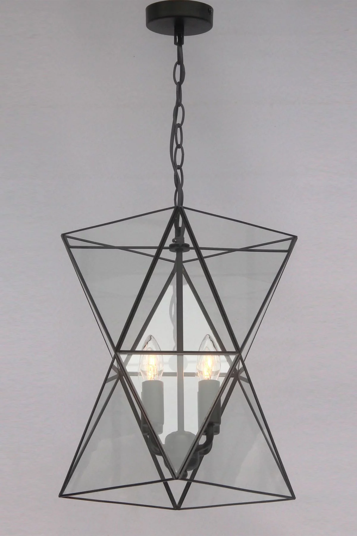   
                        
                        Люстра WUNDERLICHT (Німеччина) 94646    
                         у стилі Тіфані.  
                        Тип джерела світла: світлодіодна лампа, змінна.                         Форма: Квадрат.                         Кольори плафонів і підвісок: Прозорий.                         Матеріал: Скло.                          фото 1
