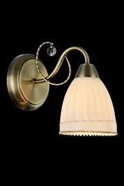   
                        Бра FREYA (Німеччина) 95660    
                         у стилі Класика.  
                        Тип джерела світла: світлодіодна лампа, змінна.                                                 Кольори плафонів і підвісок: Білий.                         Матеріал: Скло.                          фото 1