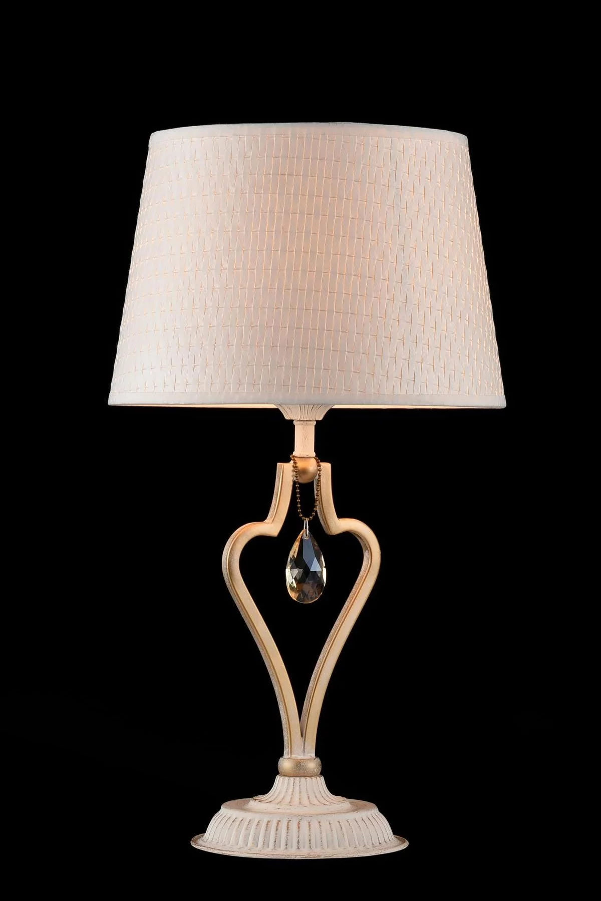   
                        
                        Настольная лампа MAYTONI (Германия) 96329    
                         в стиле Классика, Прованс.  
                        Тип источника света: светодиодная лампа, сменная.                                                 Цвета плафонов и подвесок: Белый.                         Материал: Пластик.                          фото 4