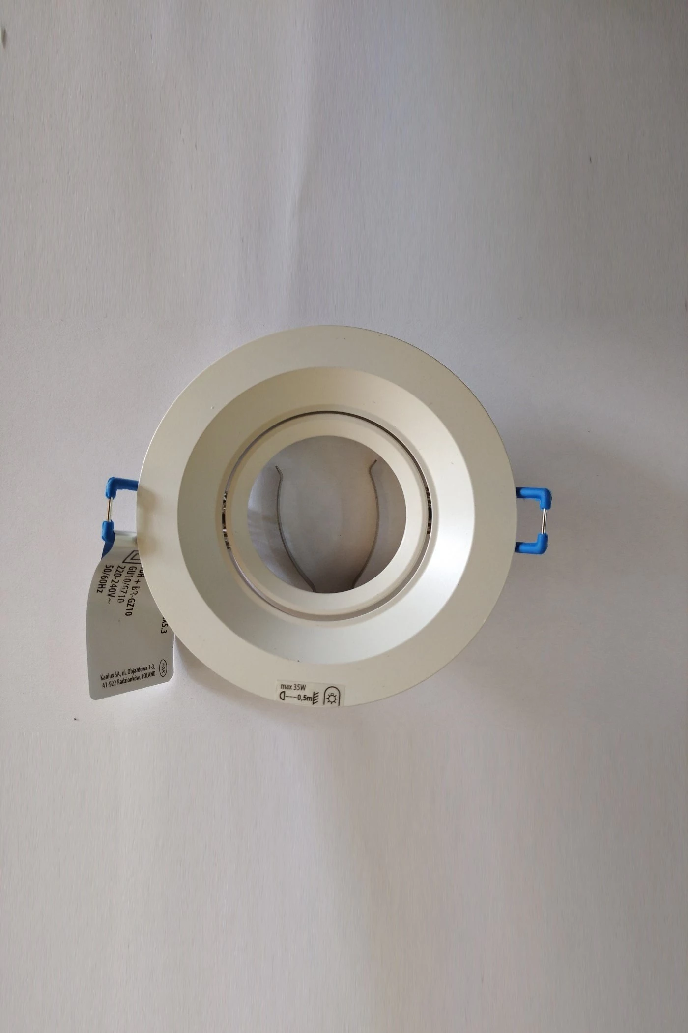   
                        
                        Точечный светильник KANLUX (Польша) 96657    
                         в стиле Хай-тек.  
                        Тип источника света: светодиодная лампа, сменная.                         Форма: Круг.                                                                          фото 2