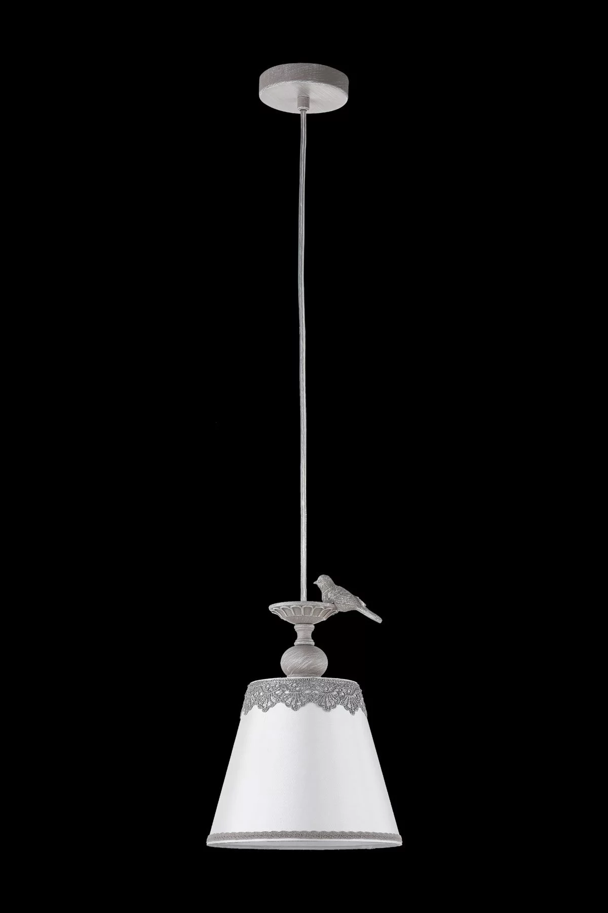   
                        Люстра MAYTONI (Німеччина) 96937    
                         у стилі Прованс.  
                        Тип джерела світла: світлодіодна лампа, змінна.                         Форма: Коло.                         Кольори плафонів і підвісок: Білий.                         Матеріал: Тканина, Пластик.                          фото 2